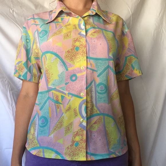 Retro print button down blouse - Picture 3 of 5